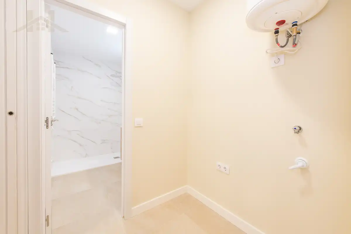 Piso en venta en Fuenlabrada con Aire acondicionado y Horno