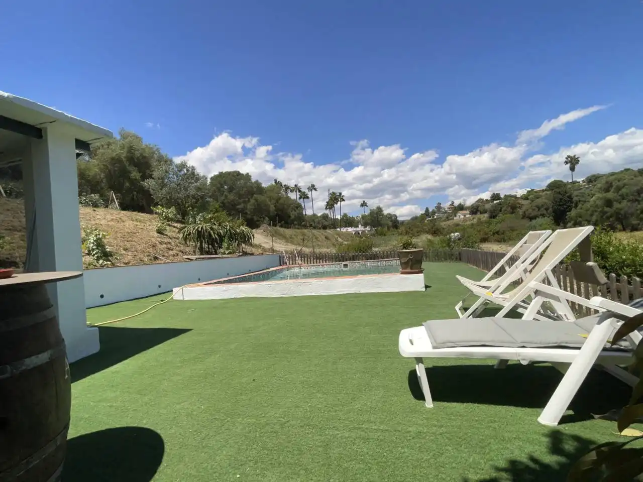 Piscina de Finca rústica en venda en Estepona amb Aire condicionat, Calefacció i Jardí privat