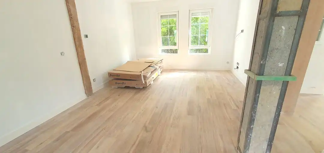 Sala d'estar de Casa adosada en venda en Bilbao  amb Aire condicionat, Calefacció i Jardí privat