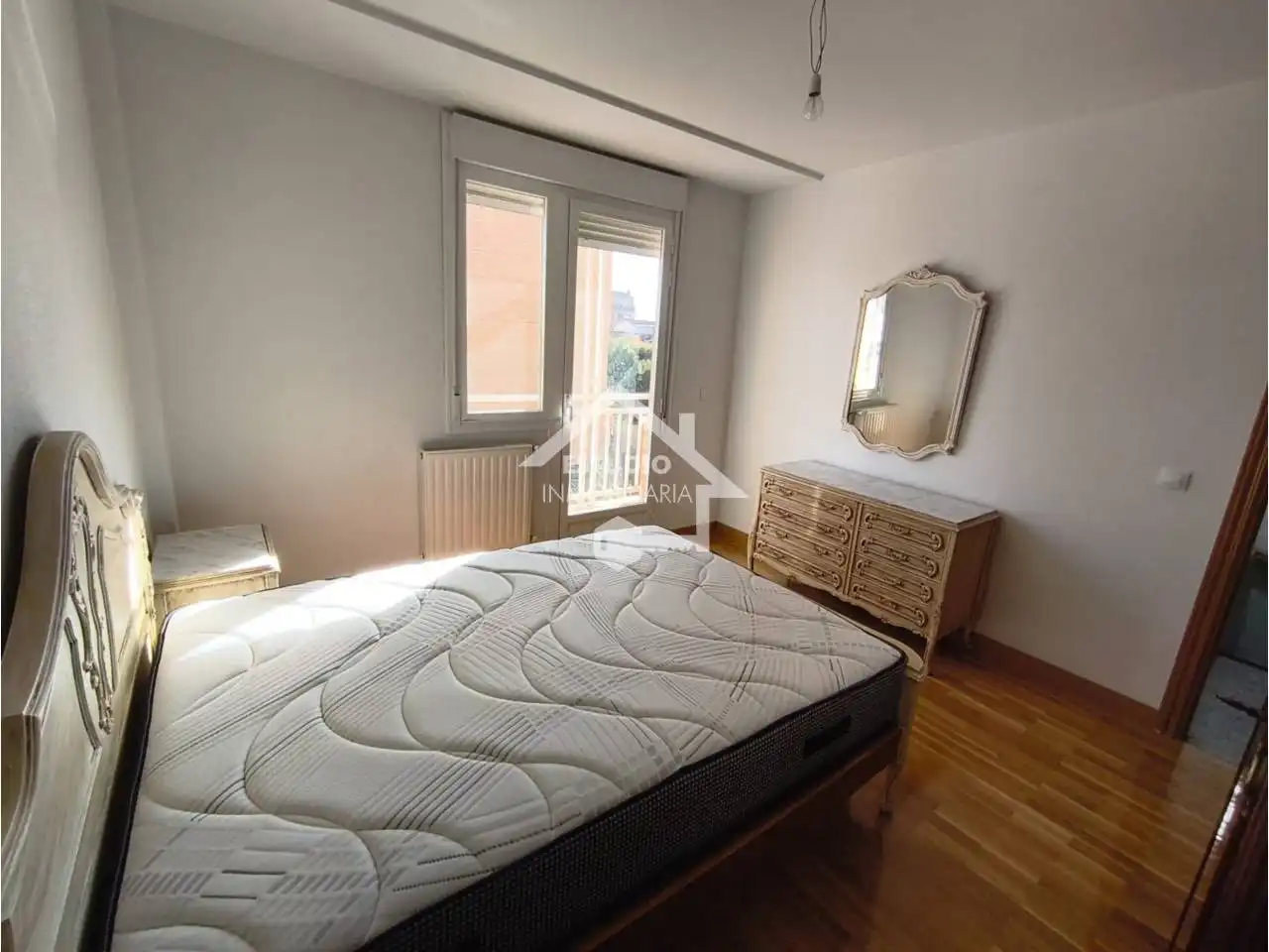 Habitación de Casa adosada en venta en Mendavia con Calefacción, Jardín privado y Parquet