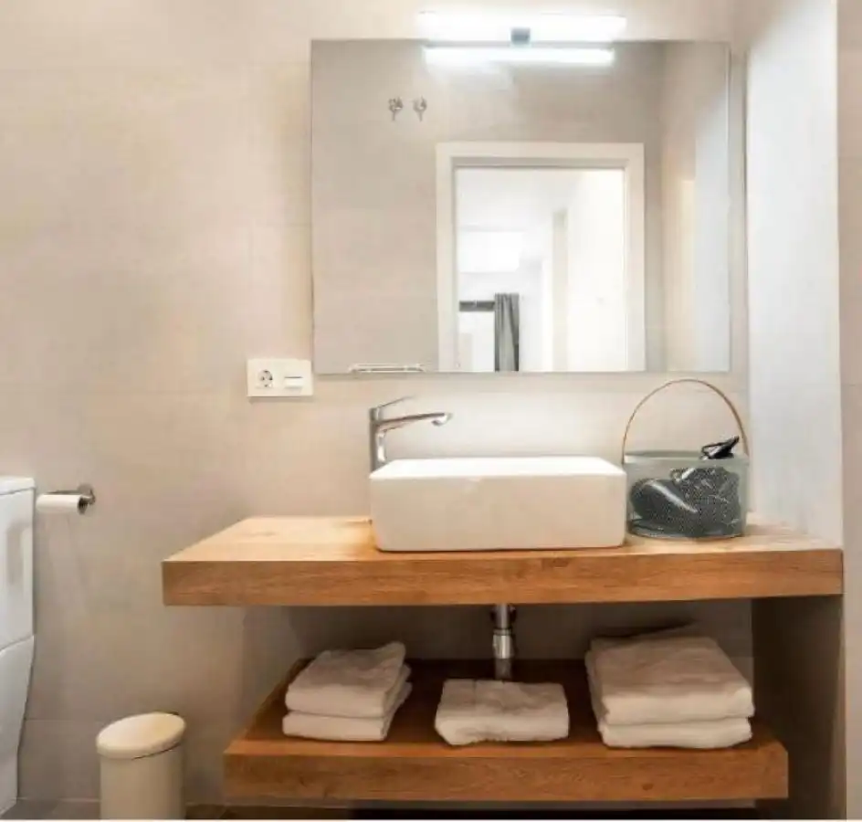 Bany de Apartament de lloguer en Conil de la Frontera amb Aire condicionat, Calefacció i Moblat