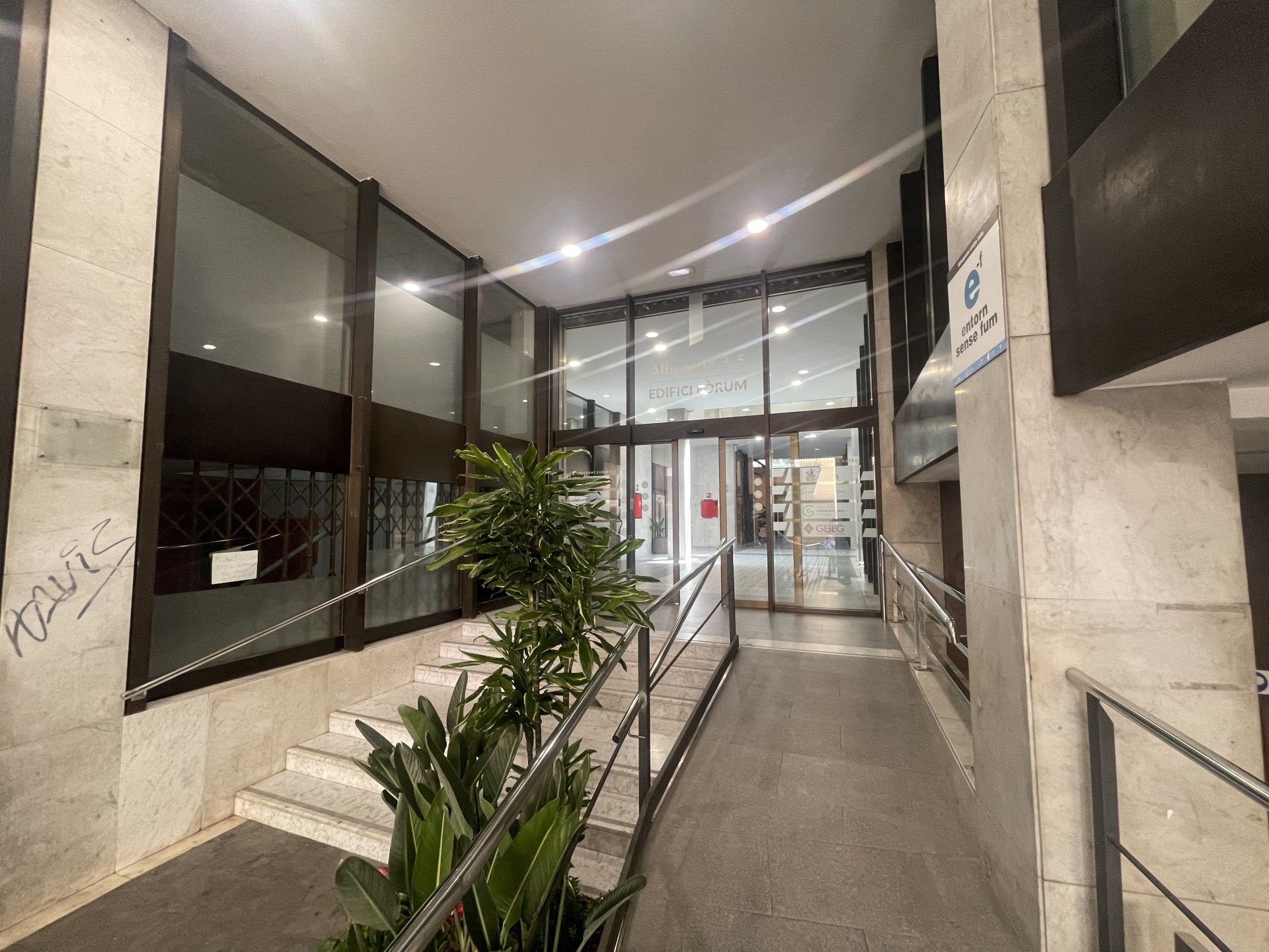 Premises for sale in Girona Capital  with Air Conditioner