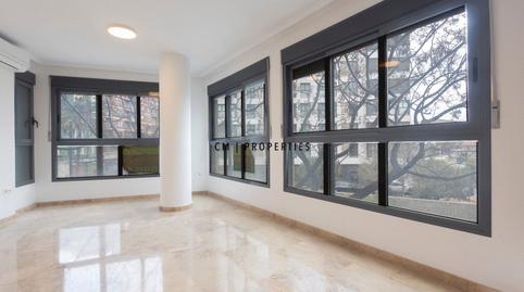 Foto 3 de Piso de alquiler en Peris y Valero, En Corts - Doctor Waksman,  Valencia Capital