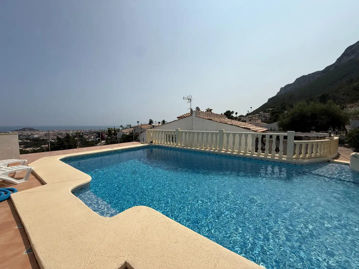 Swimming pool of Houses for sale in Dénia  with Air Conditioner, Heating and Private garden