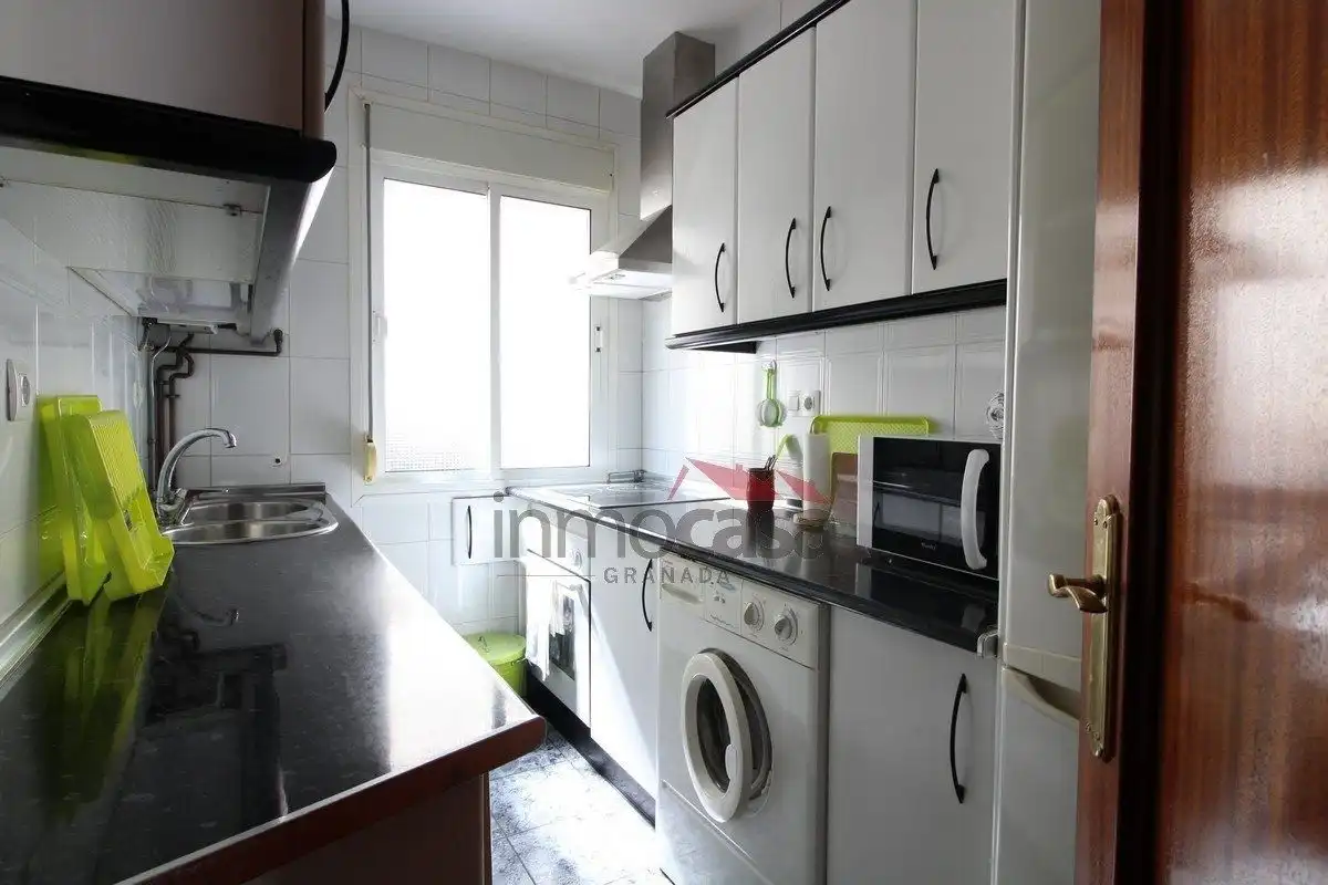 Kitchen of Flat for rent in Granada  with Air Conditioner, Heating and Furnished