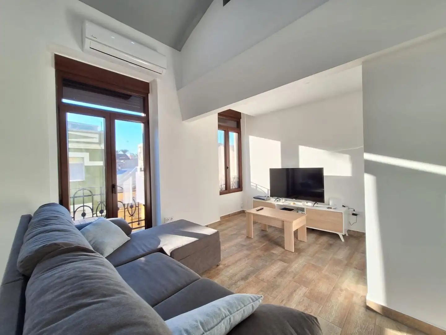 Dúplex con terraza en venta en Calle JOANOT MARTORELL, imagen 7