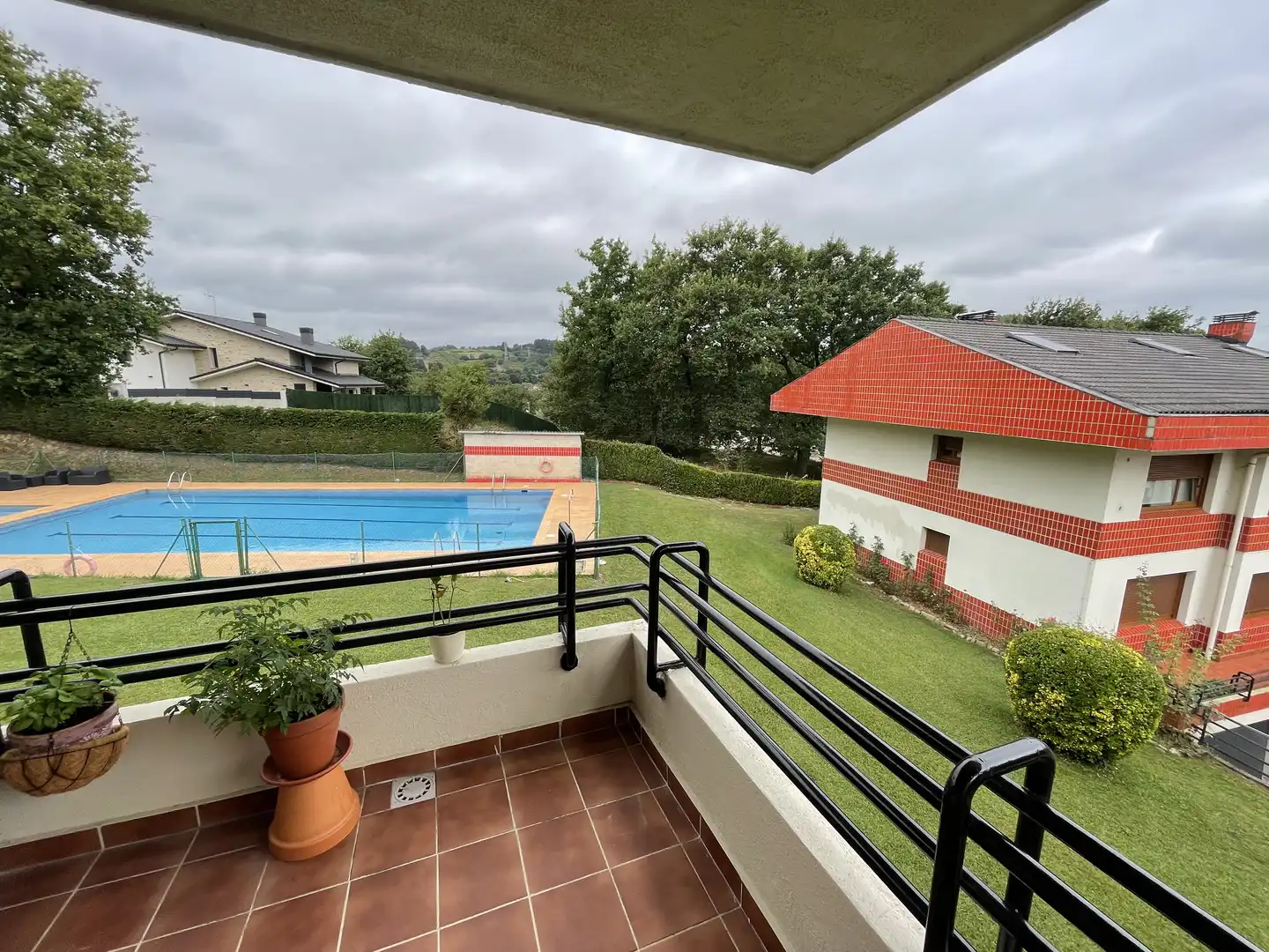 Wohnung mit Pool zum Verkauf in Larrabizker Bidea