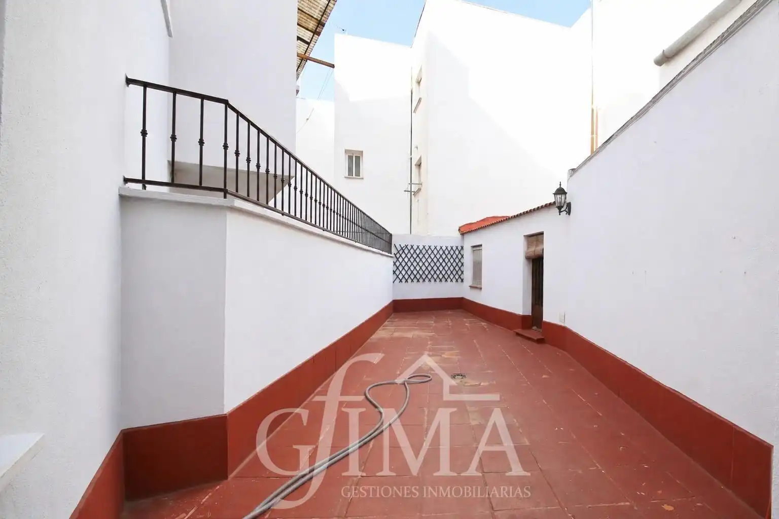 Vista exterior de Piso en venta en Tomelloso con Calefacción