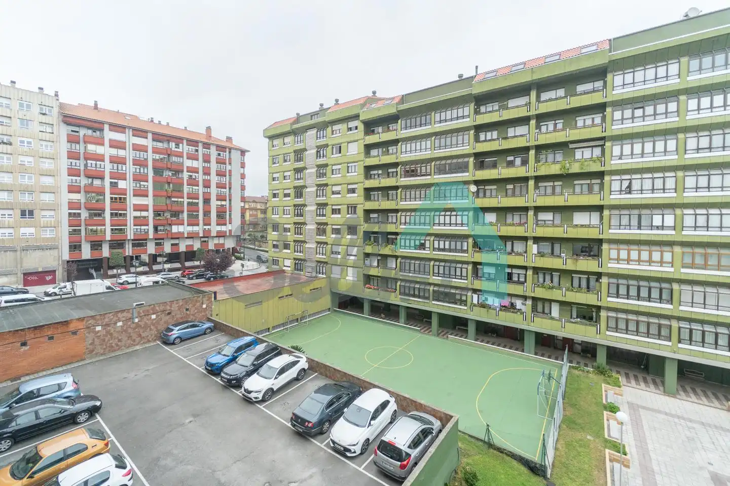 Parking of Flat for share in Oviedo   with Heating, Parquet flooring and Furnished