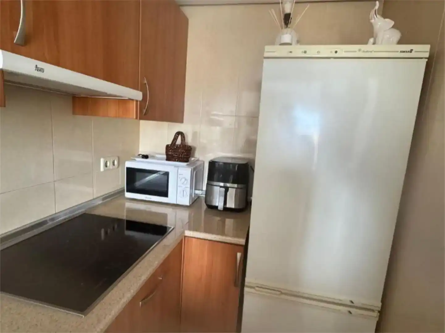 Cuina de Pis de lloguer en Torremolinos amb Piscina i Balcó