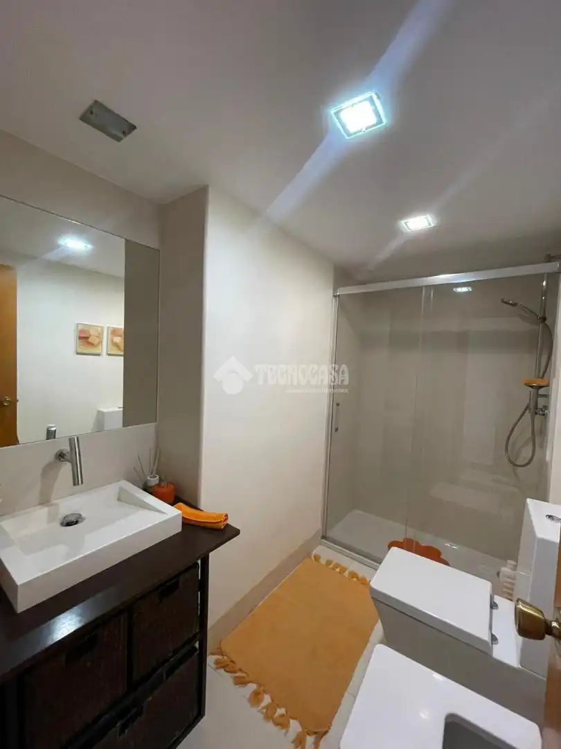 Badezimmer von Wohnung zur Miete in Almuñécar mit Klimaanlage, Terrasse und Möbliert