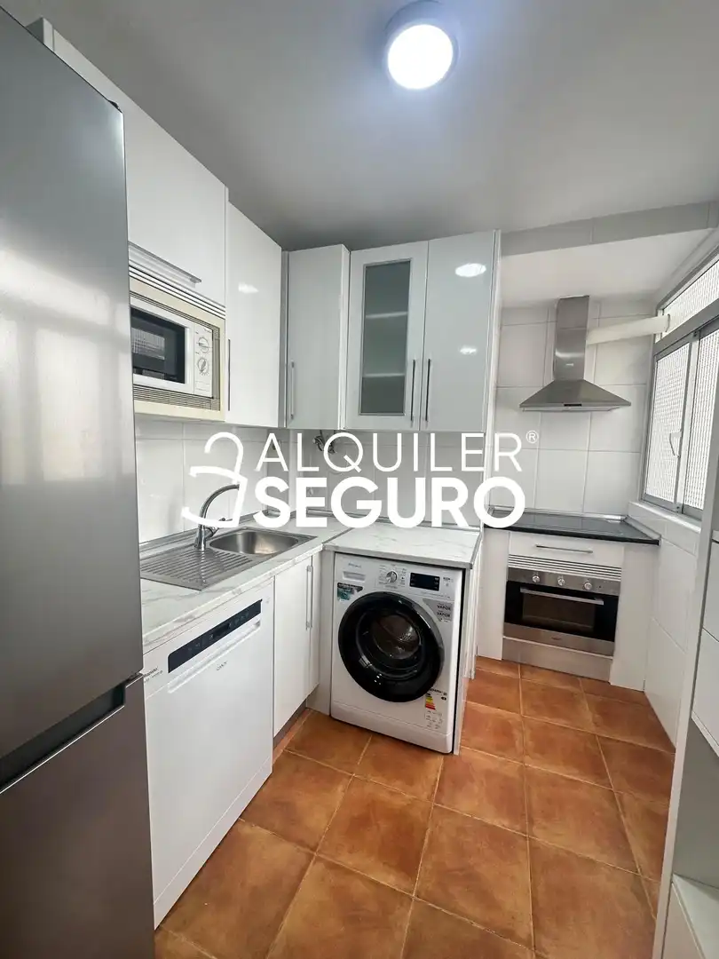 Küche von Wohnung zur Miete in Madrid mit Heizung und Terrasse