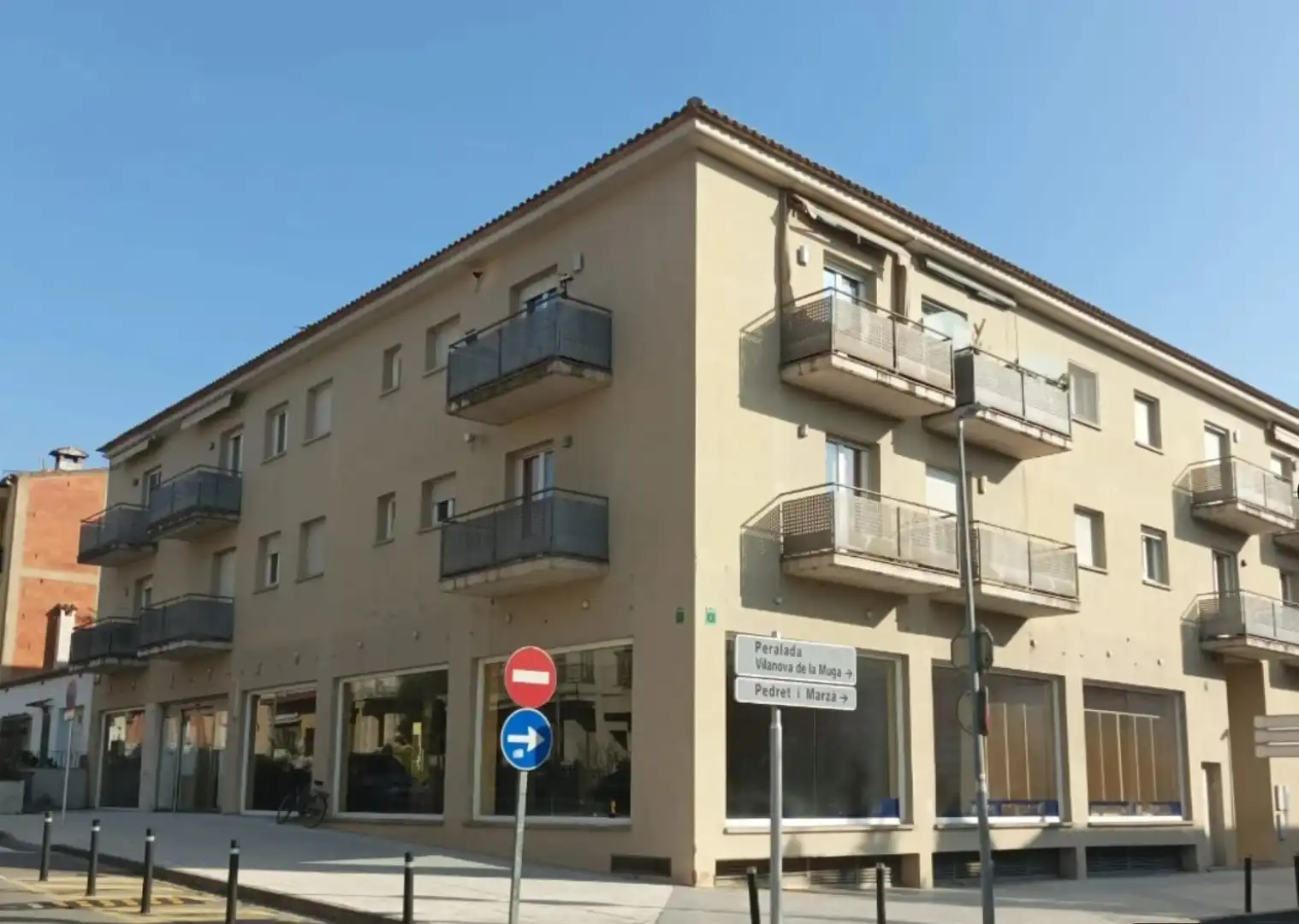 Local comercial en venta en Carrer Carrer Cadaqués, imagen 3