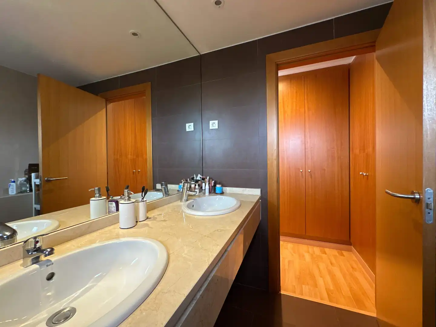 Baño de Casa adosada en venta en Sant Esteve Sesrovires con Aire acondicionado, Calefacción y Jardín privado