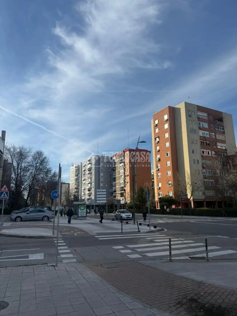 Außenansicht von Garage zum Verkauf in Fuenlabrada mit Alarm
