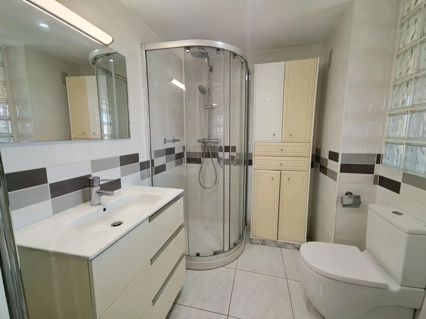 Ático con terraza en venta en Carrer Violant d'Hongria, imagen 33