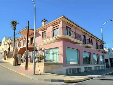 Adossat en venda a San Miguel de Salinas