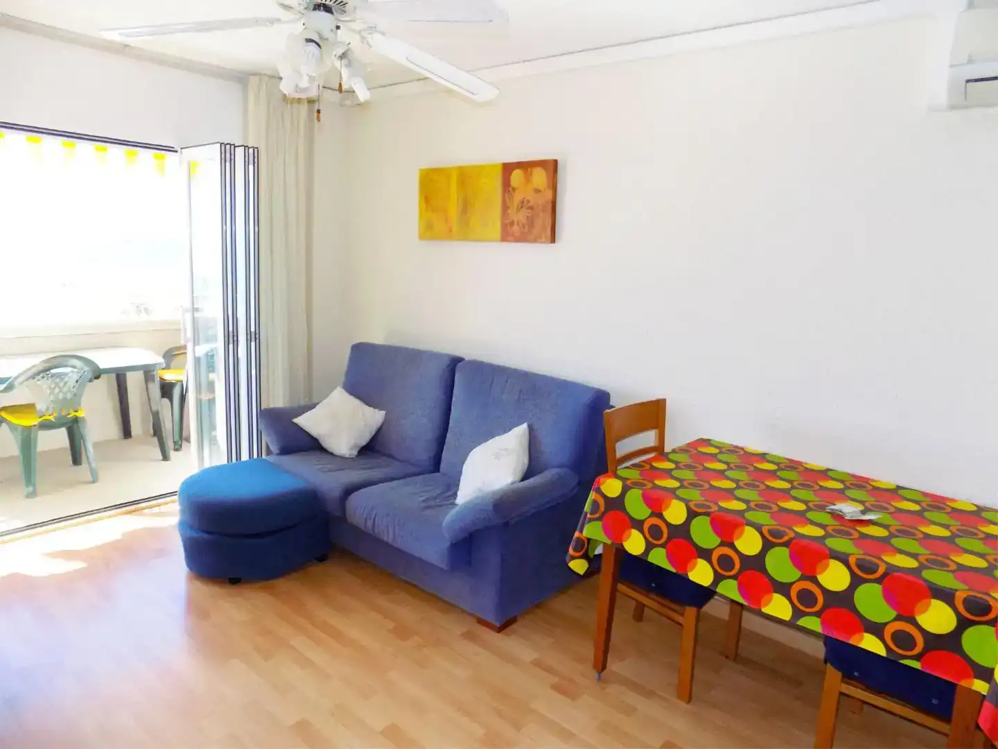 Wohnzimmer von Wohnung zur Miete in Vila-seca mit Klimaanlage, Parkett und Schwimmbad