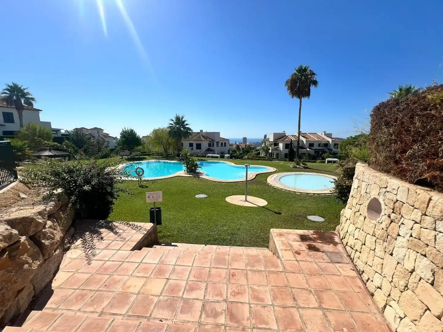 Apartment with pool for sale in LONDRES