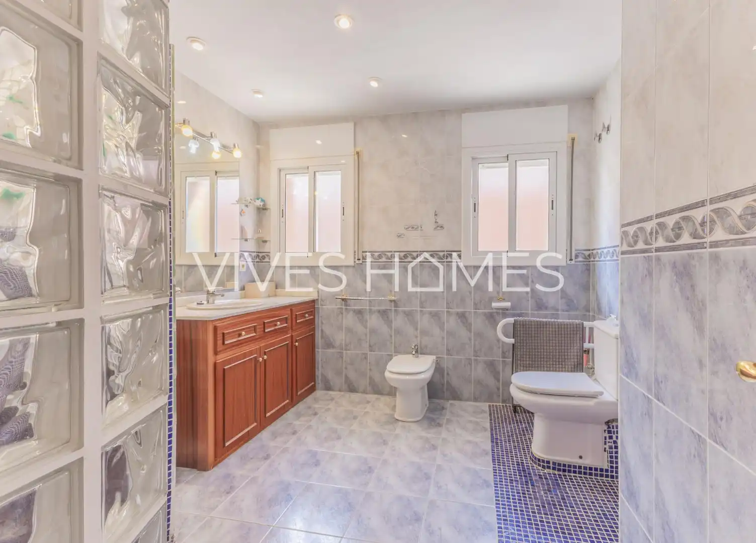 Badezimmer von Haus oder Chalet zum Verkauf in Sant Vicenç de Montalt mit Klimaanlage, Heizung und Privatgarten
