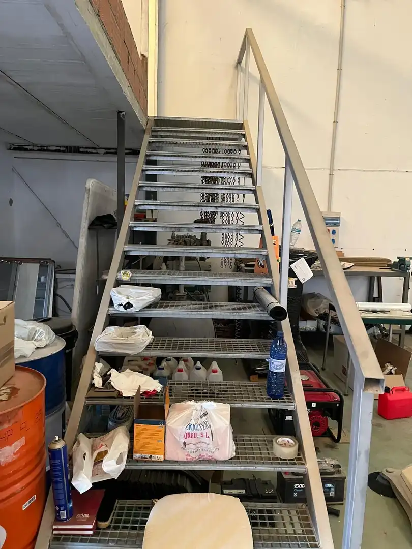 Nave industrial en venta en Fines