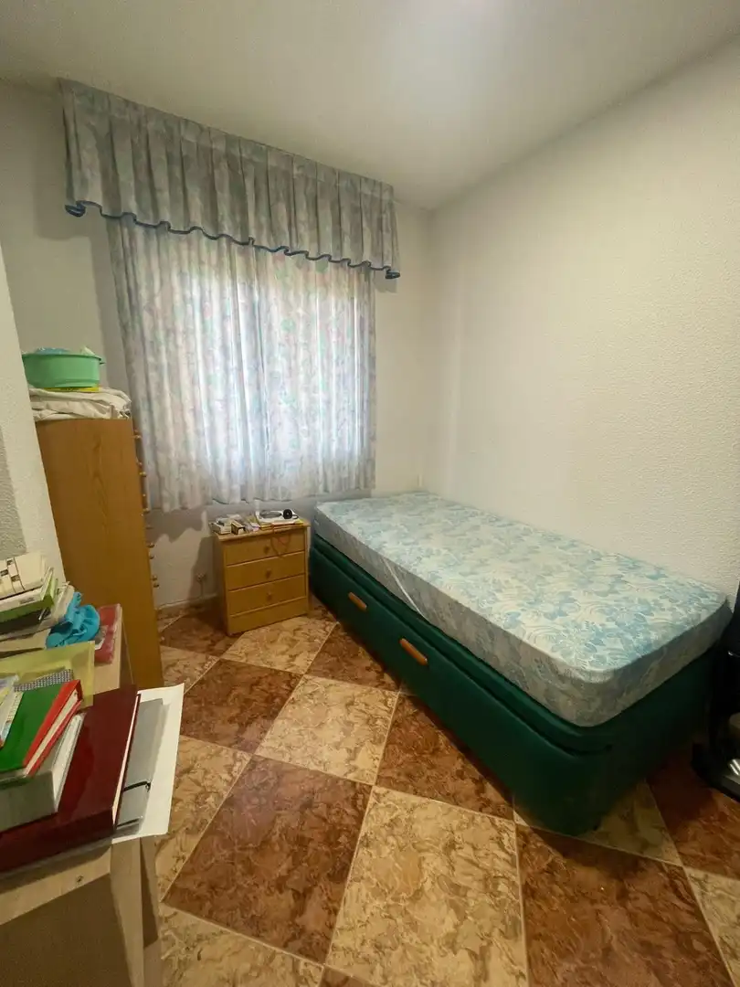 Schlafzimmer von Wohnung zur Miete in Fuenlabrada mit Klimaanlage, Heizung und Parkett