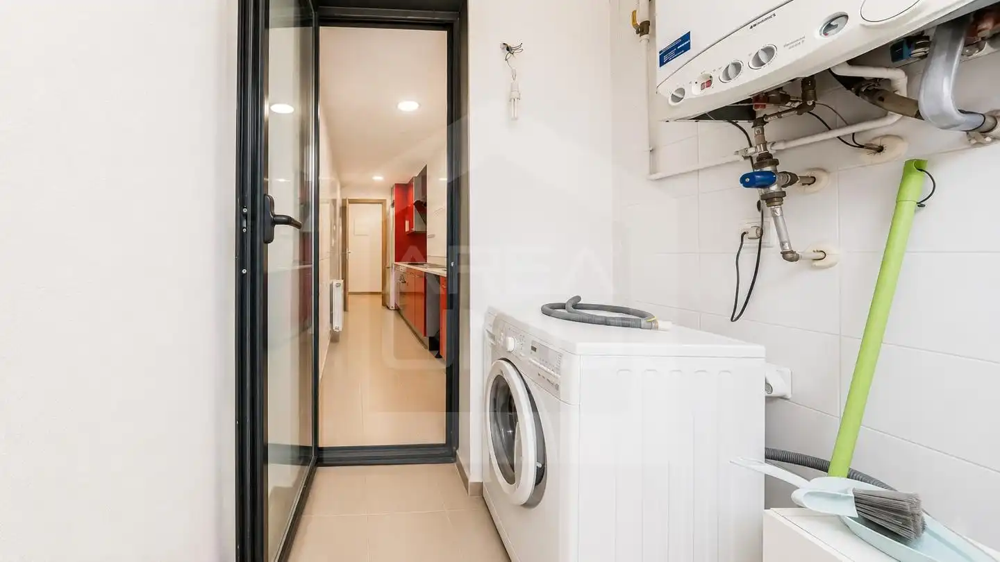 Flat for rent in Móstoles  with Air Conditioner, Heating and Storage room