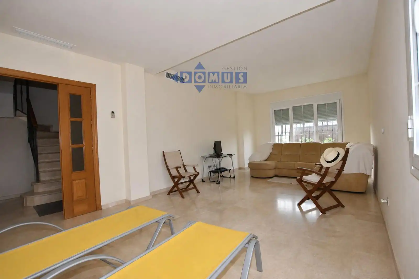 Sala d'estar de Casa adosada en venda en Ronda amb Aire condicionat, Calefacció i Terrassa