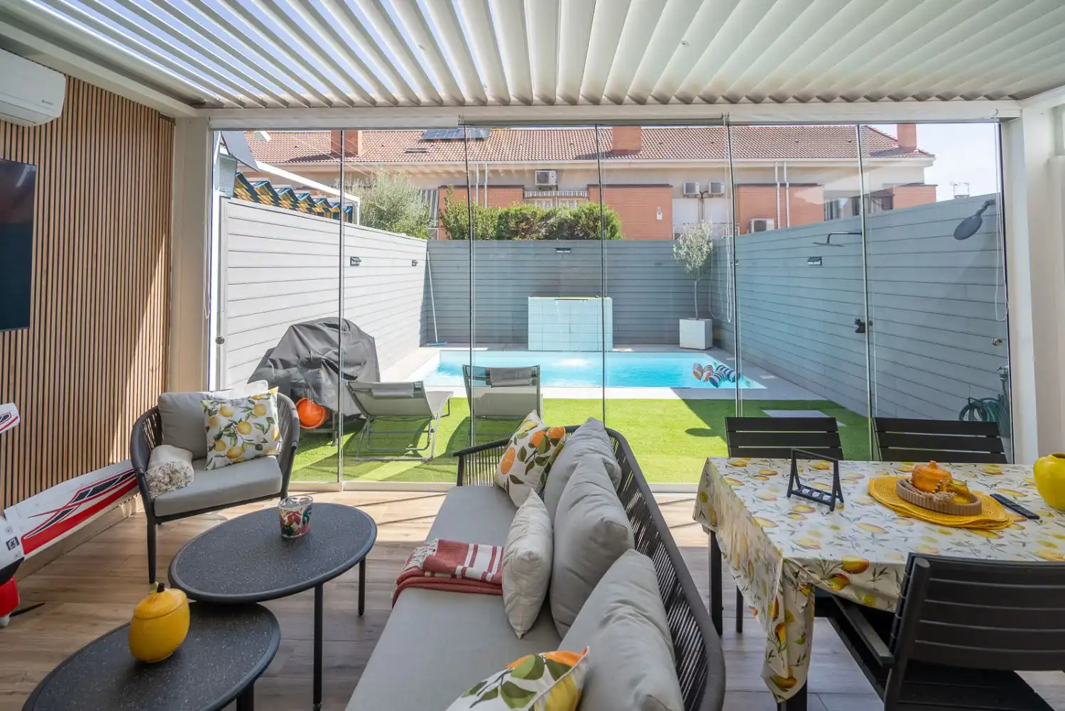 Terrace of Detached homes for sale in Laguna Park