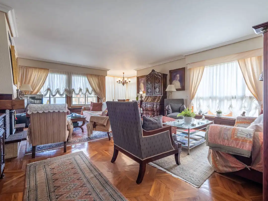 Wohnzimmer von Wohnung zum Verkauf in Zarautz mit Heizung, Privatgarten und Terrasse