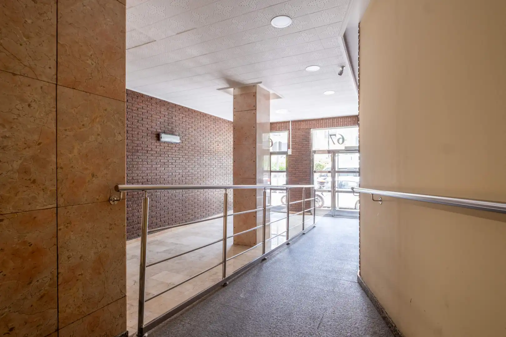 Wohnung zum Verkauf in Zaragoza mit Klimaanlage und Heizung