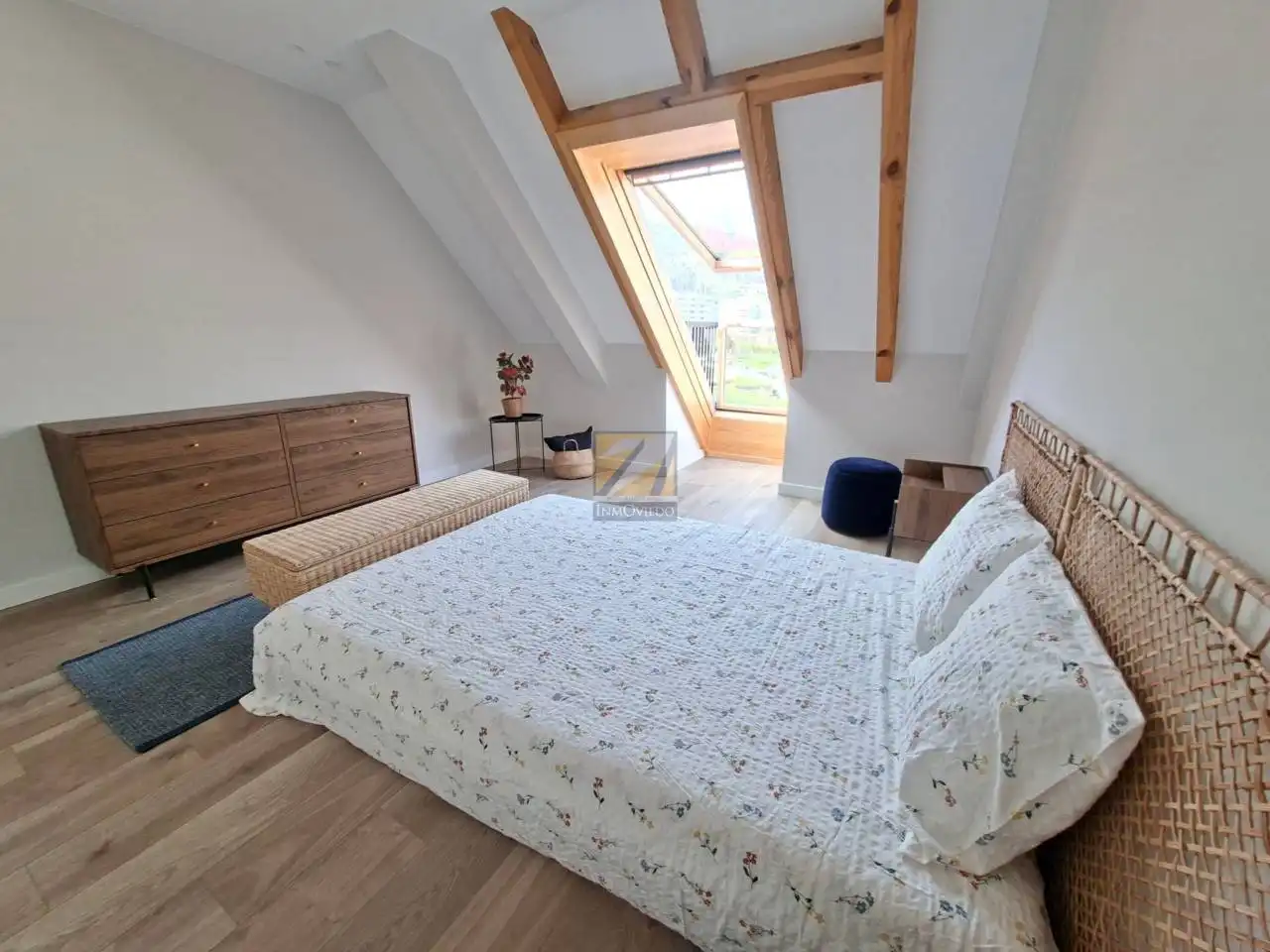 Bedroom of Attic for sale in Oviedo   with Heating, Terrace and Furnished
