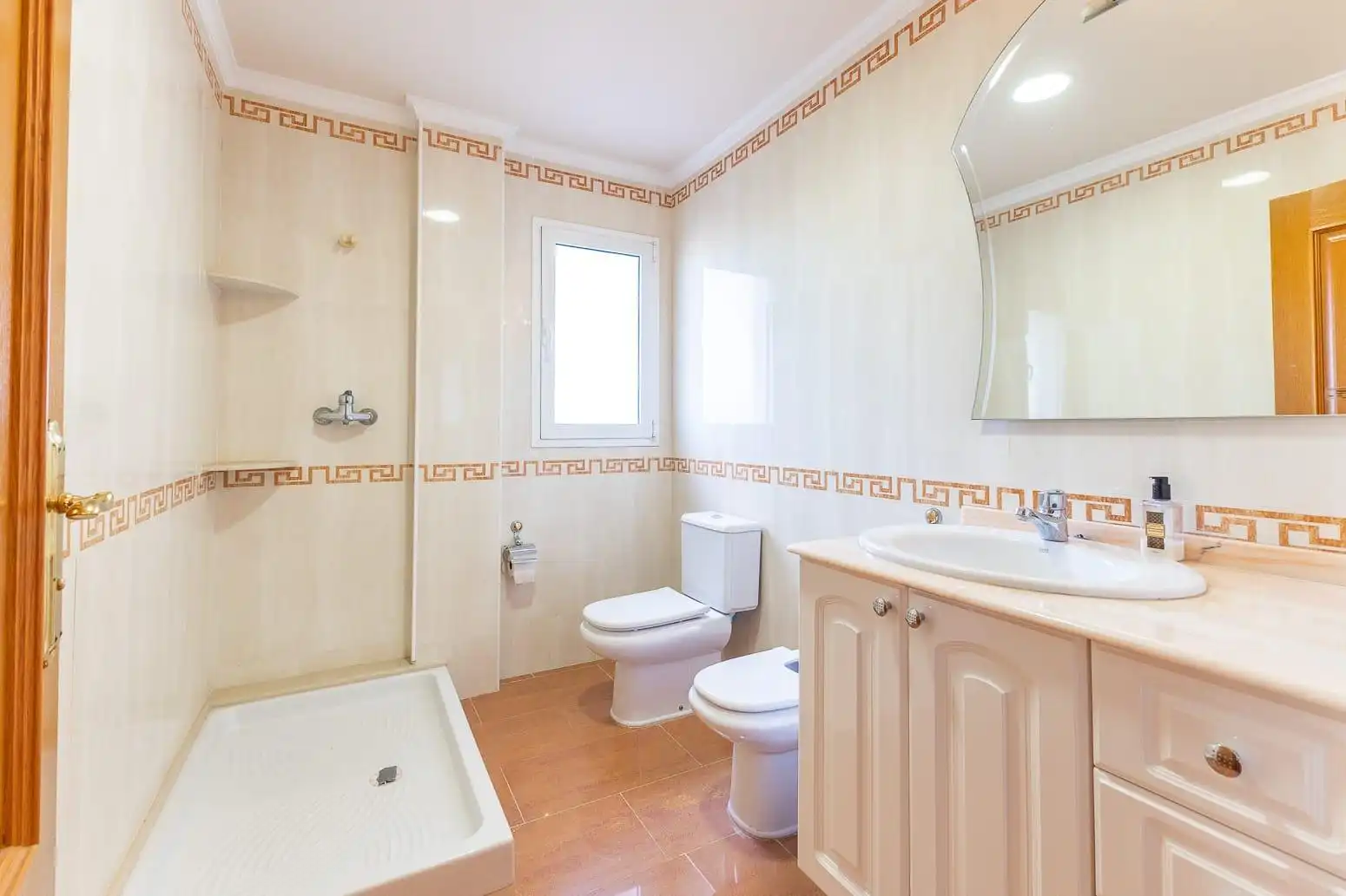 Baño de Casa o chalet en venta en Chiva con Aire acondicionado, Terraza y Piscina