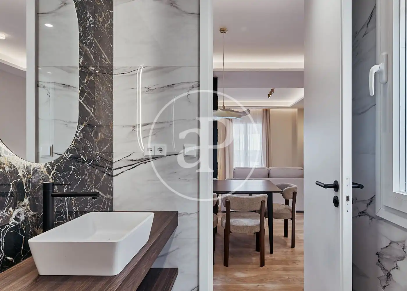 Badezimmer von Wohnung zum Verkauf in Madrid mit Klimaanlage, Heizung und Möbliert