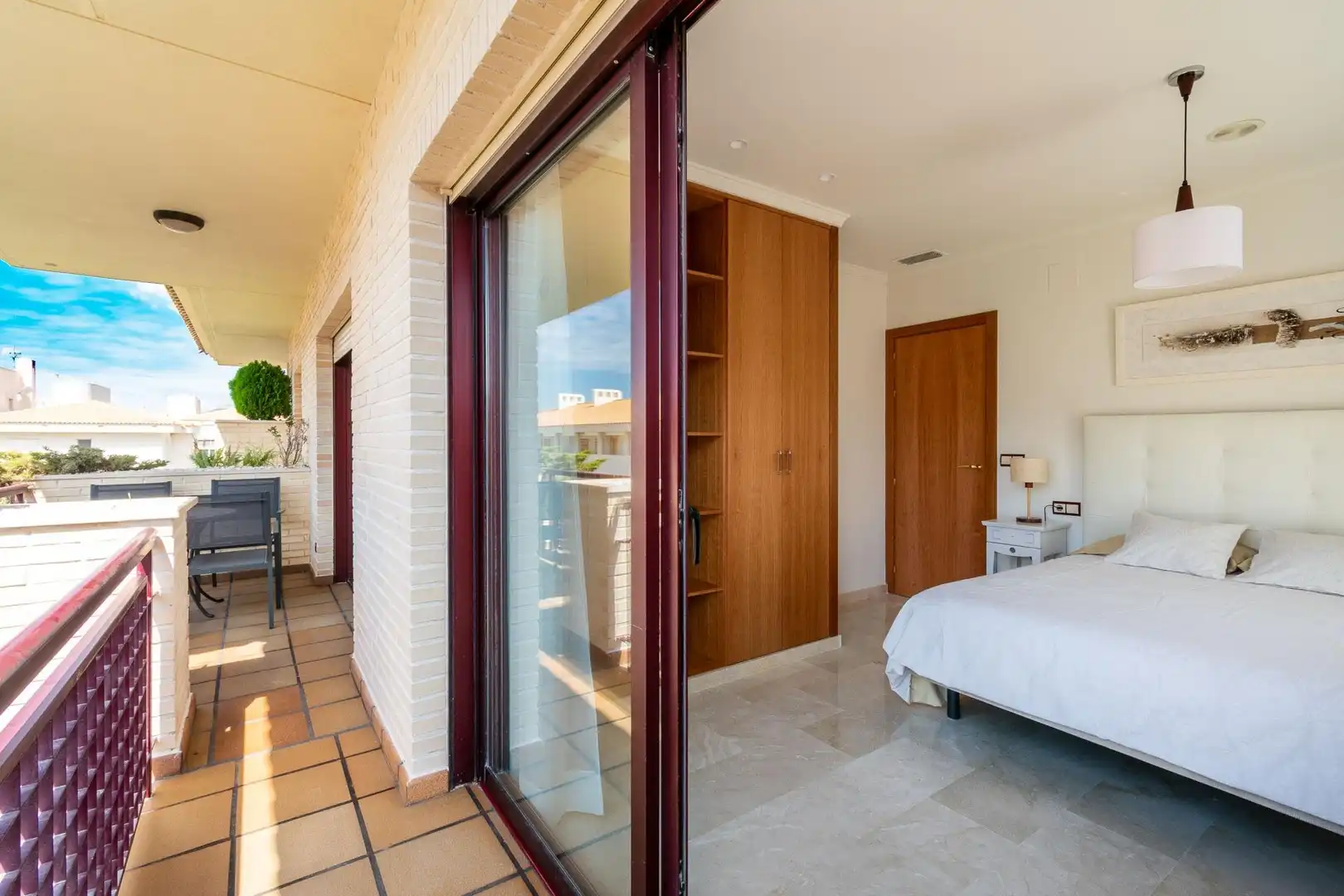 Habitación de Apartamento de alquiler en L'Alfàs del Pi con Aire acondicionado, Terraza y Amueblado