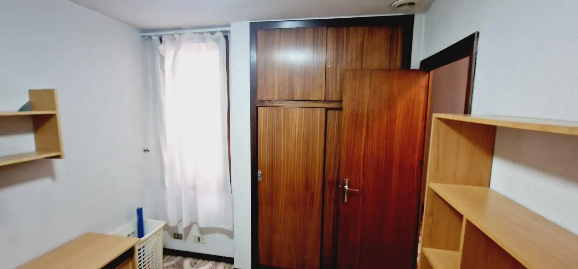 Buildings for sale in Ensanche - Parque del Oeste