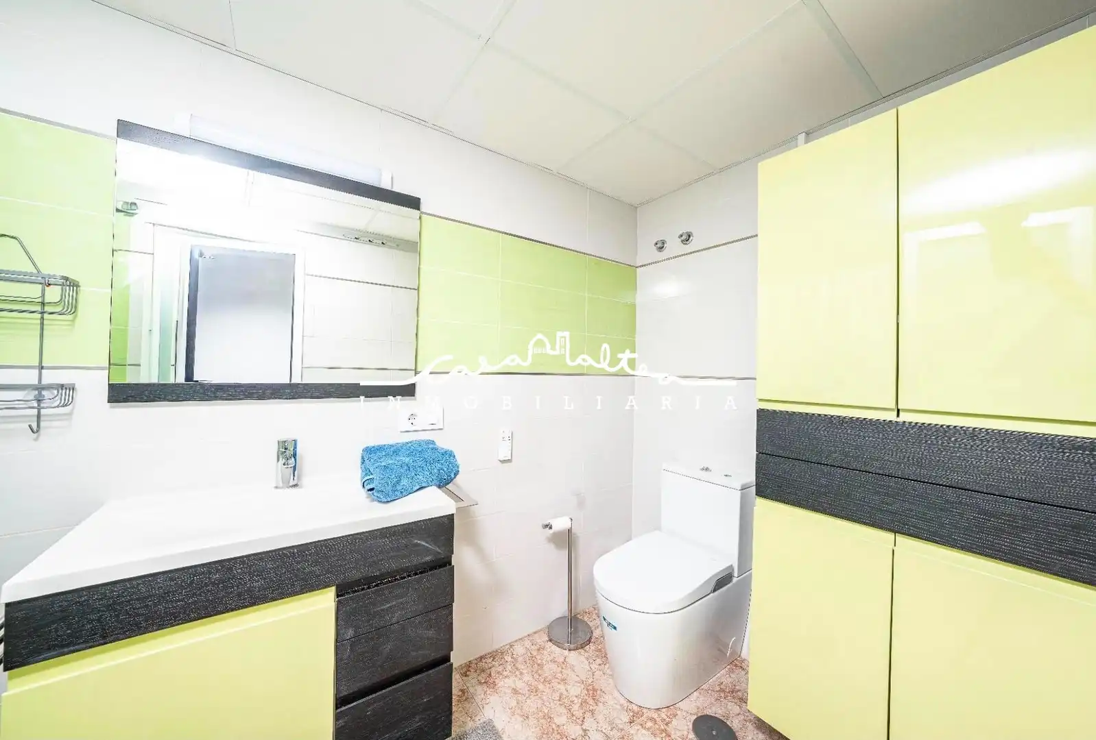 Bathroom of Attic for sale in Polop  with Air Conditioner, Terrace and Furnished