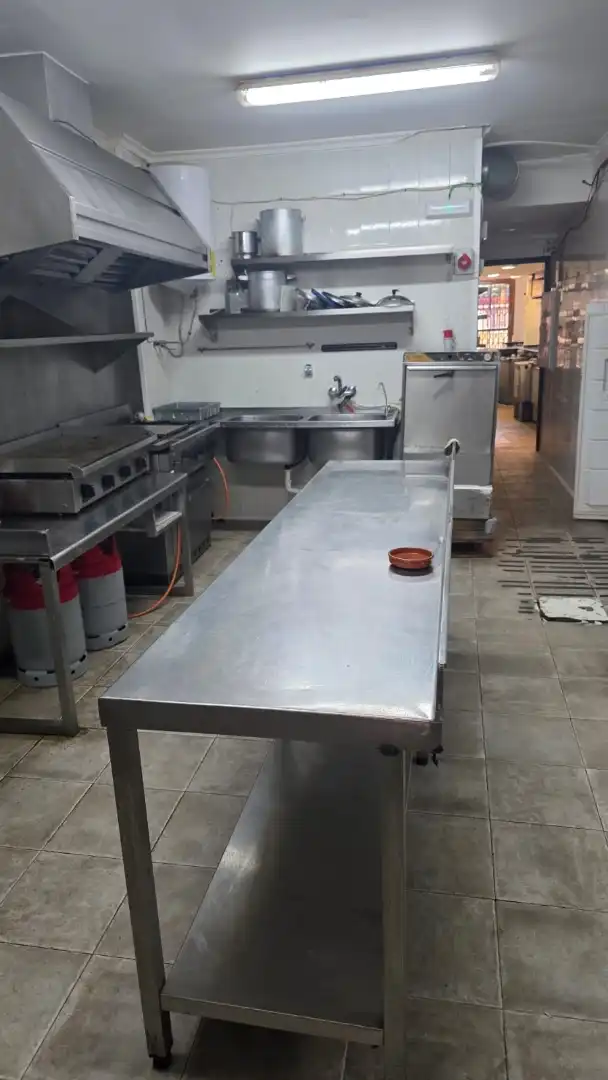 Cocina de Local en venta en Madridejos con Aire acondicionado