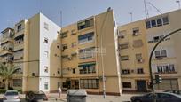 Exterior view of Flat for sale in  Sevilla Capital