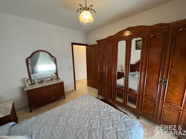 Schlafzimmer von Wohnung zum Verkauf in Palma del Río mit Balkon