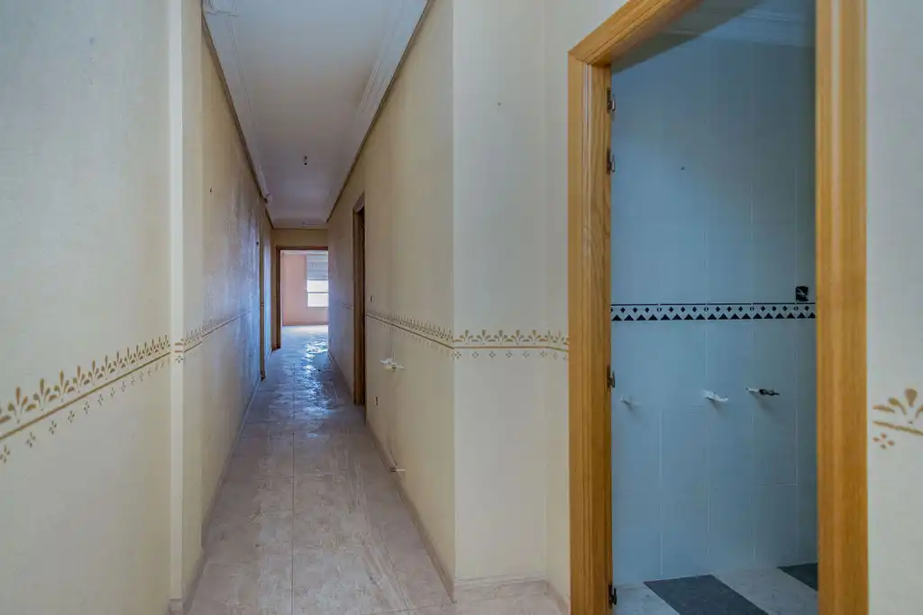 Flat with lift for sale in Av Reyes Católicos, imagen 15
