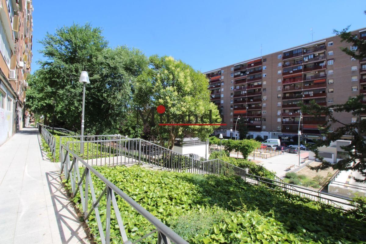 Exterior view of Premises for sale in Móstoles