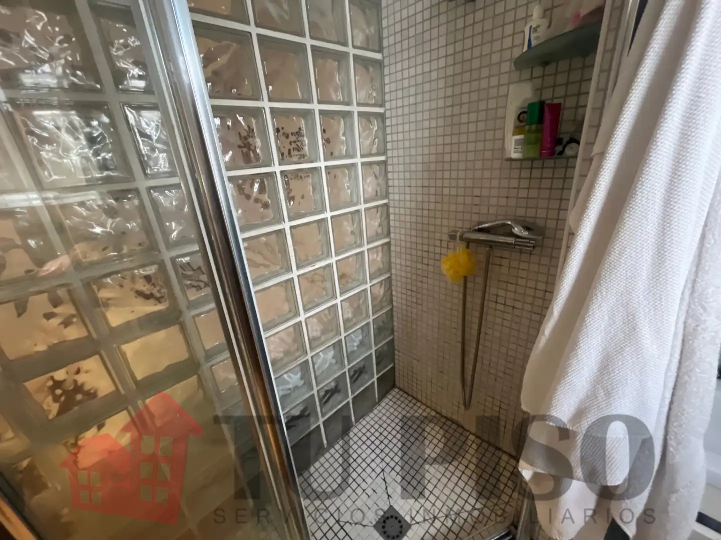 Baño de Estudio en venta en Madrid con Calefacción y Amueblado