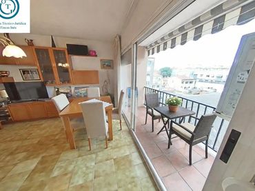 Wohnung mit Balkon zum Verkauf in Col.legis Nous