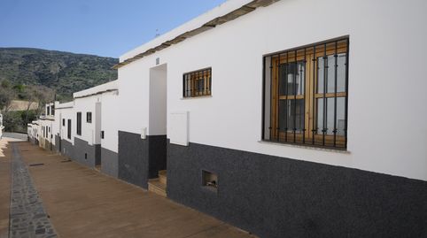 Foto 3 de Casa adosada en venta en Calle Mariana Fineda, 2, Nevada, Granada