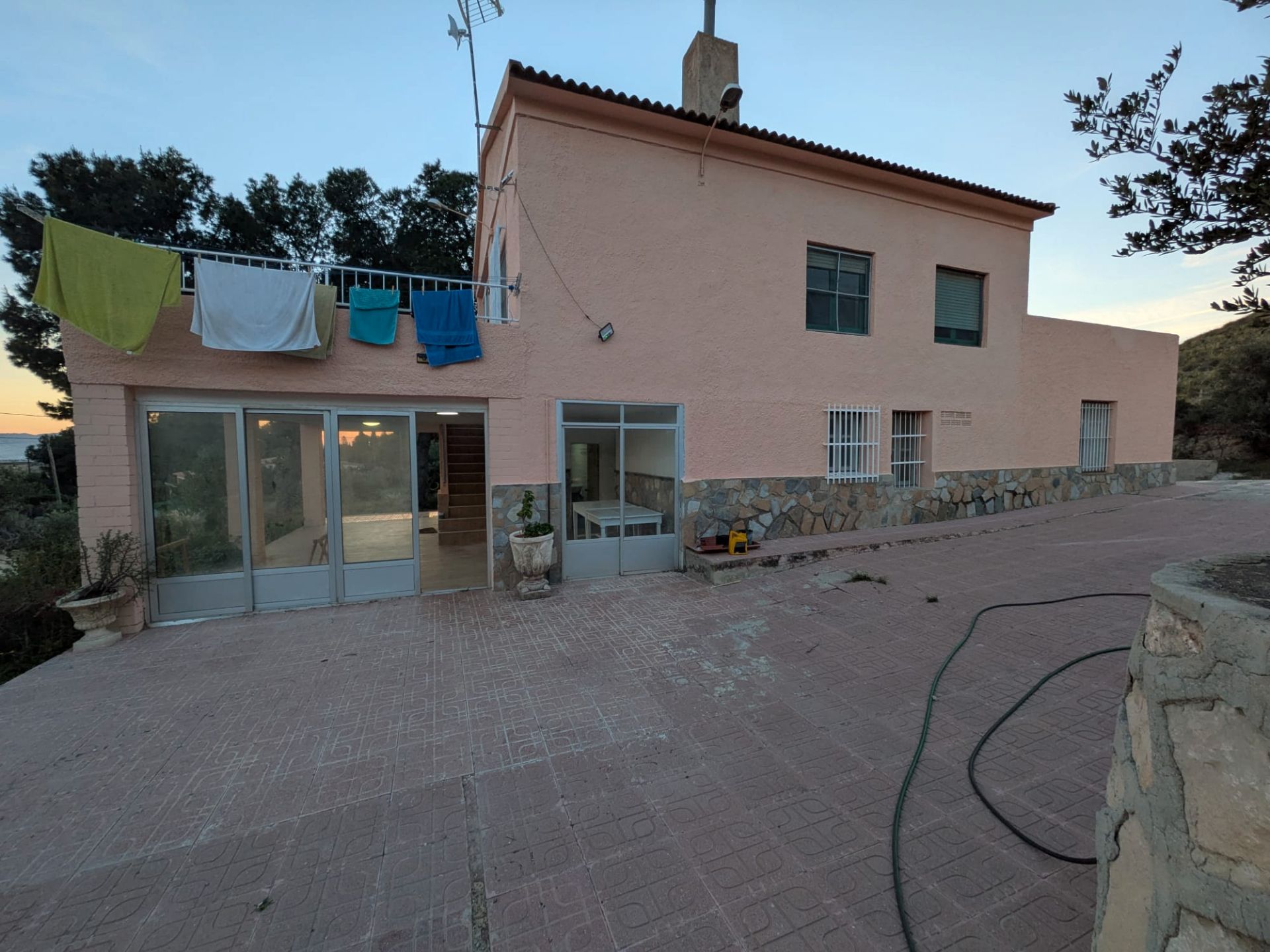 Vista exterior de Casa o xalet de lloguer en San Vicente del Raspeig / Sant Vicent del Raspeig amb Jardí privat, Terrassa i Moblat