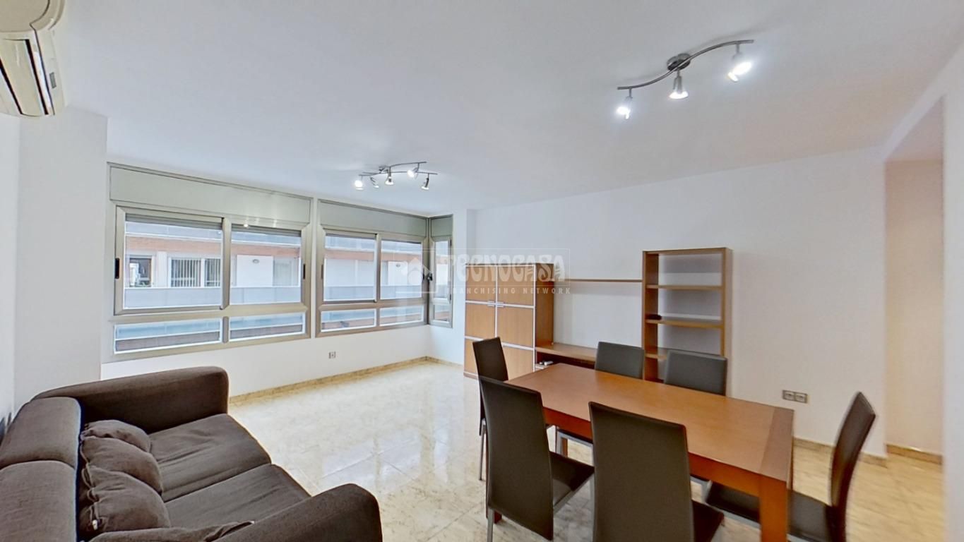 Sala d'estar de Pis en venda en Manresa amb Terrassa i Balcó