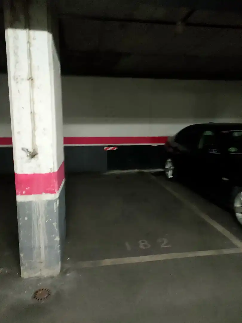Parking of Garage for rent in Madrid