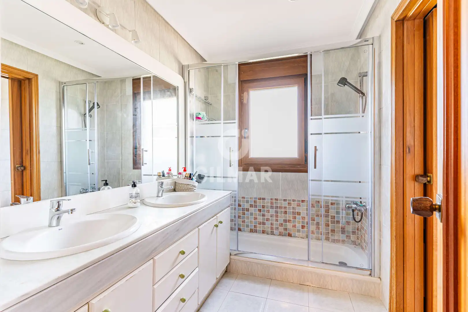 Baño de Casa o chalet en venta en Pozuelo de Alarcón con Calefacción, Jardín privado y Piscina