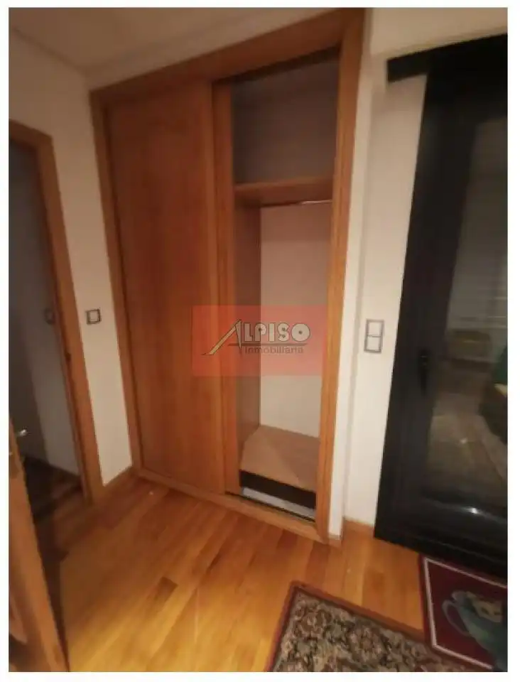 Piso en venta en Ourense Capital  con Calefacción, Parquet y Amueblado